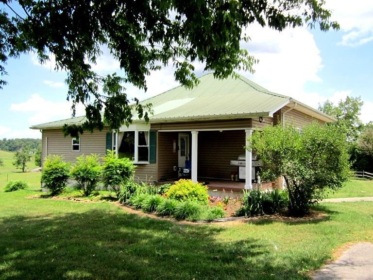 733 Zirkle Road Dandridge, TN 37725 - Photo 24 of 24 REAR OF HOME