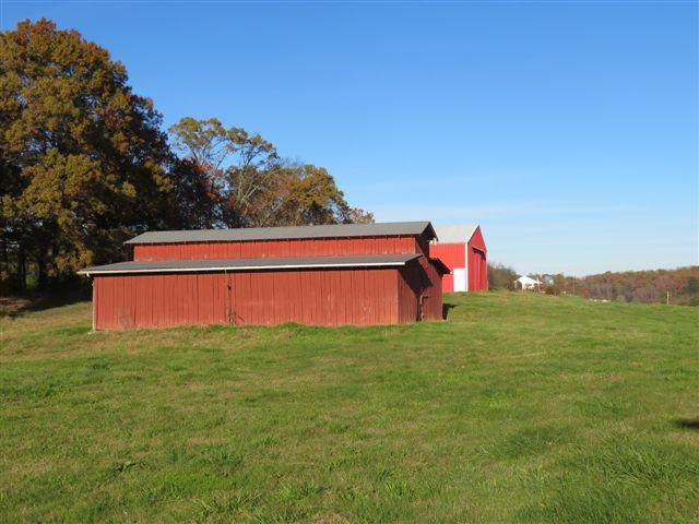 733 Zirkle Road Dandridge, TN 37725 - Photo 8 of 24 BARNS