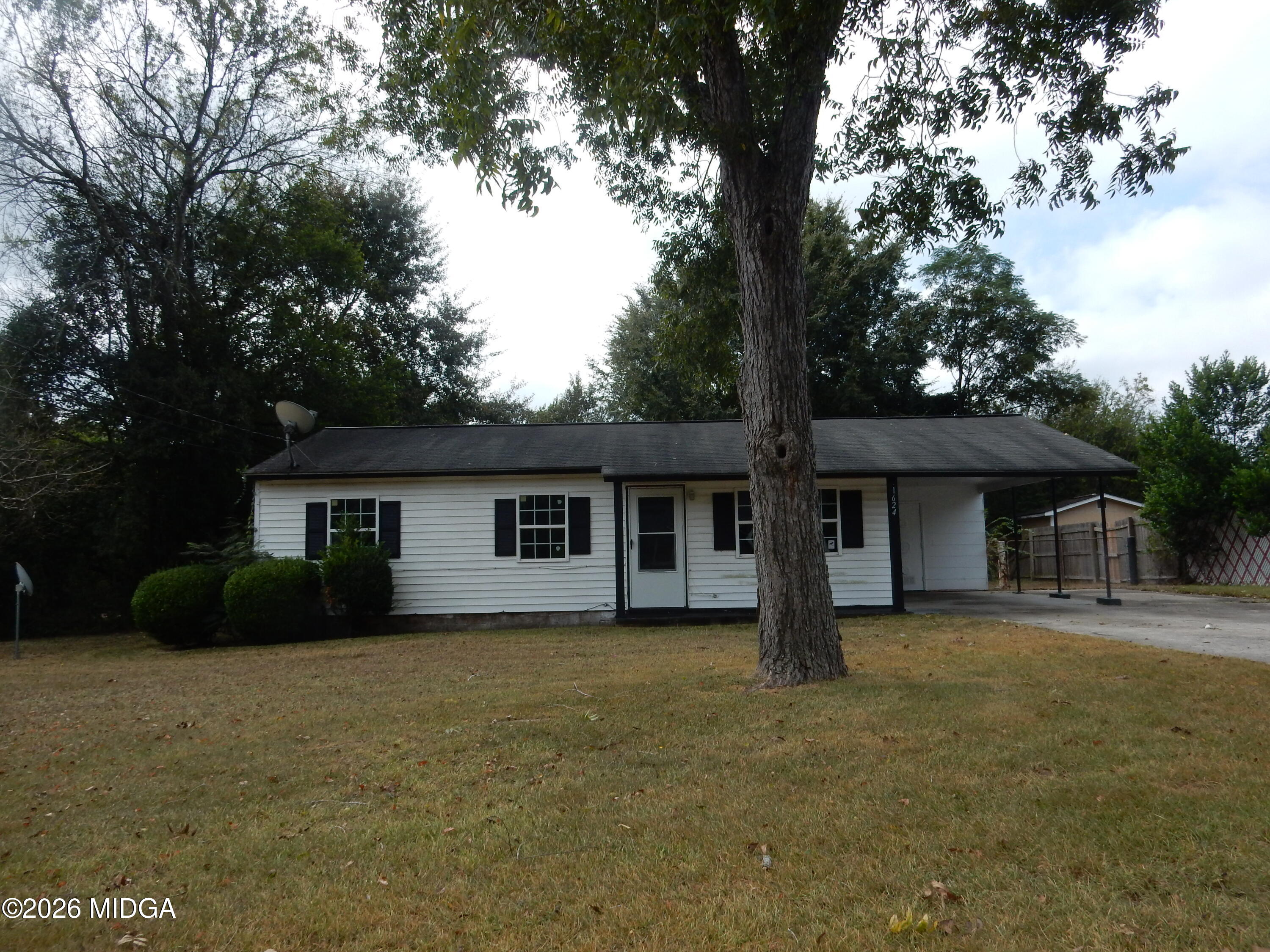 1624 Randall Road Macon, GA 31206 - Photo 1 of 8 Front of home