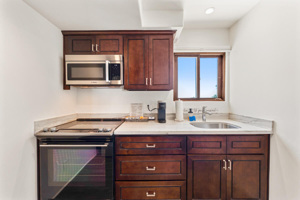 2081 North San Marcos Road Santa Barbara, CA 93111 - Photo 24 of 43 "The Courtyard" Kitchen