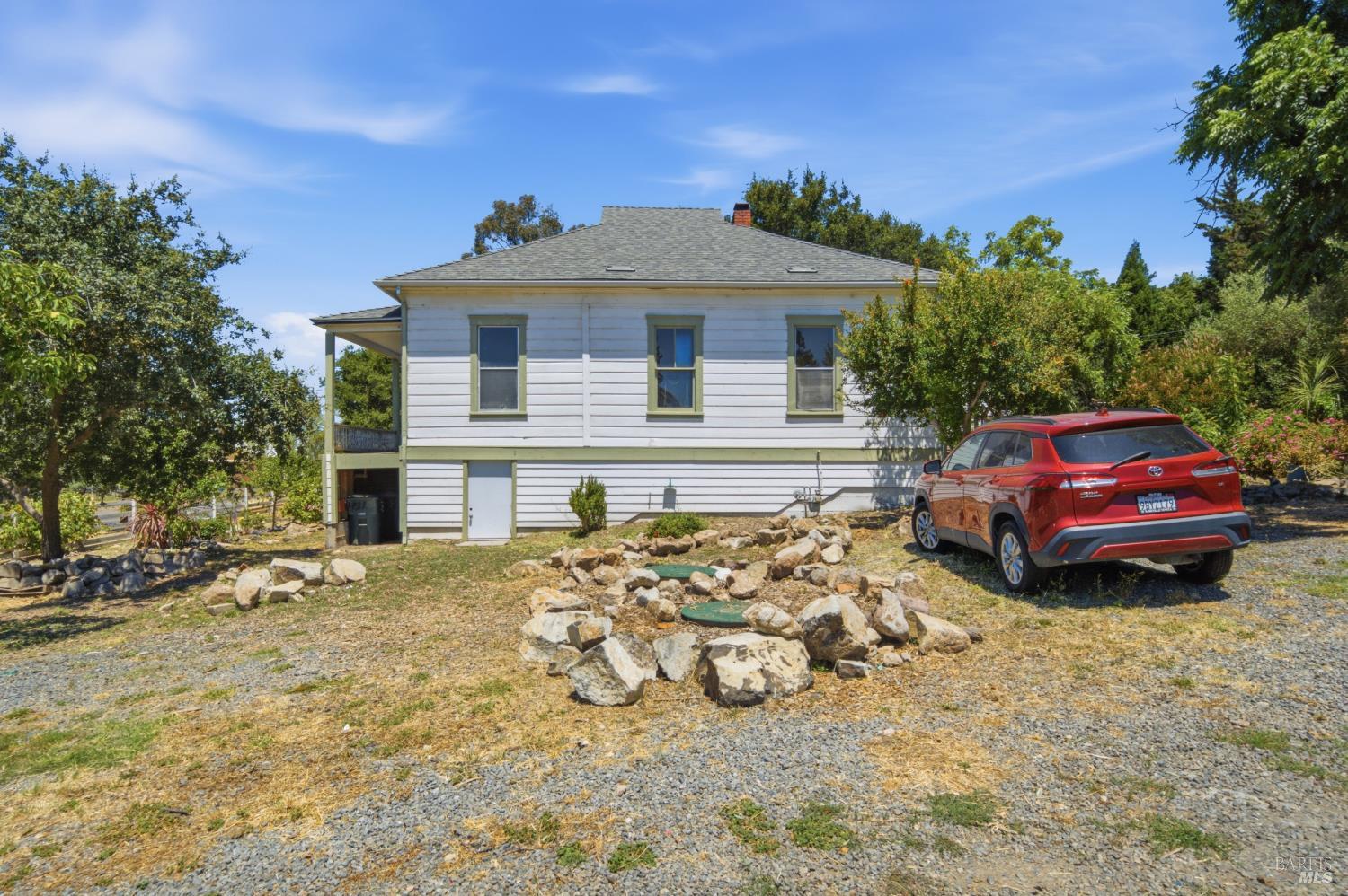 4570 Petaluma Hill Road Santa Rosa, CA 95404 - Photo 8 of 40