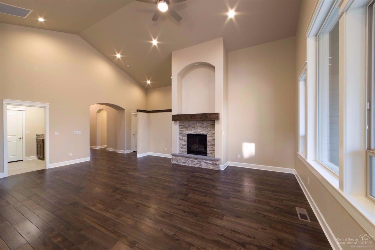 61072 Southeast Stari Most Loop Bend, OR 97702 - Photo 10 of 22 Photo of similar home, sam floor plan bu