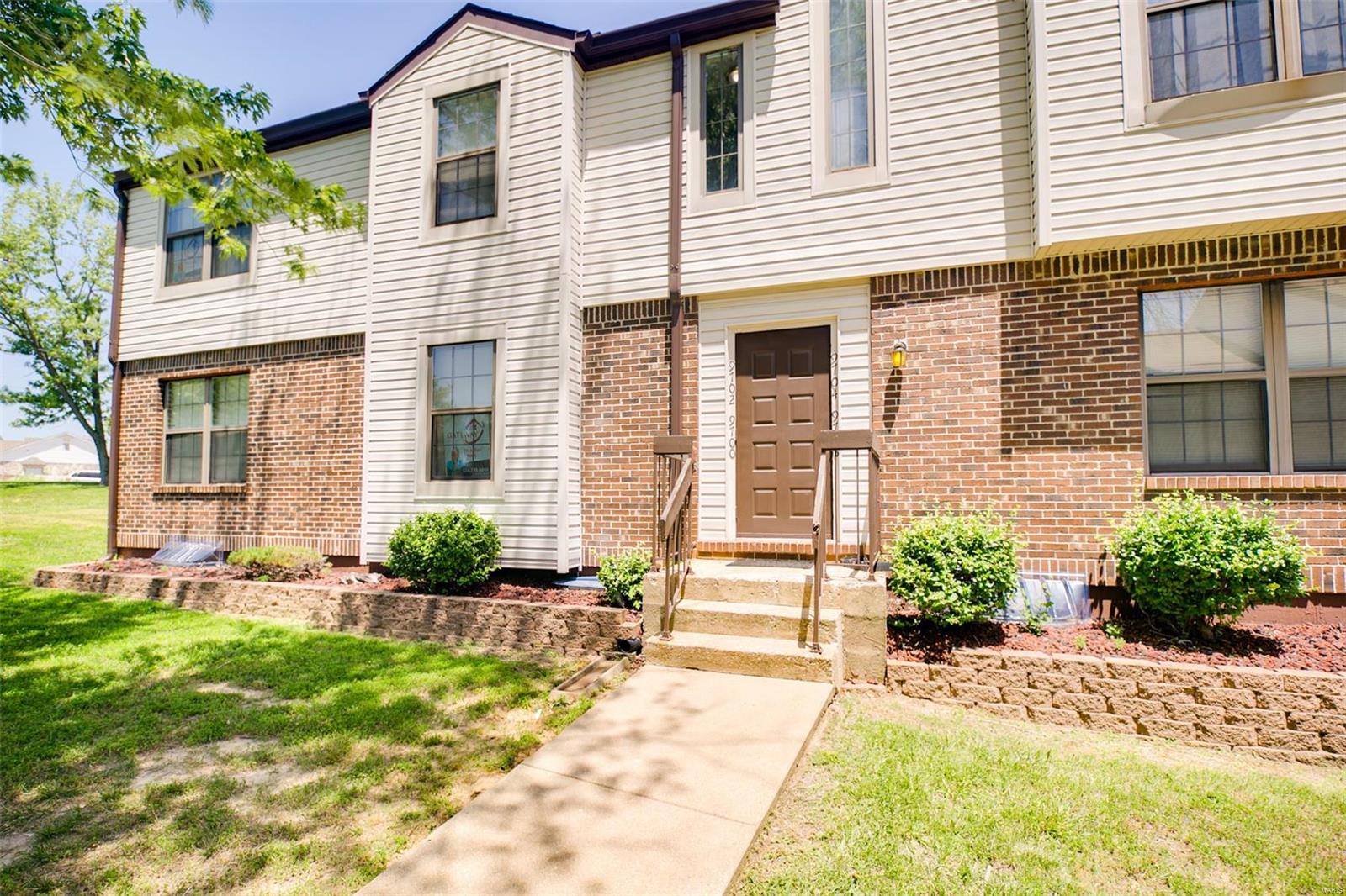 9700 Raintree Village Drive, Unit 1E, Hillsboro, MO 63050 Compass