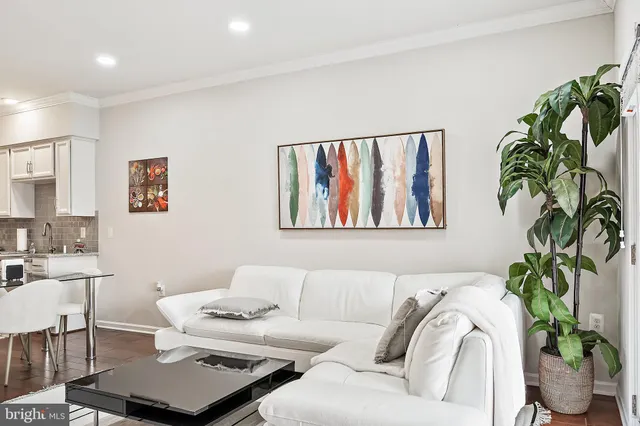 $3,000 | 43031 Foxtrail Woods Terrace, Unit 108, Ashburn, VA 20148