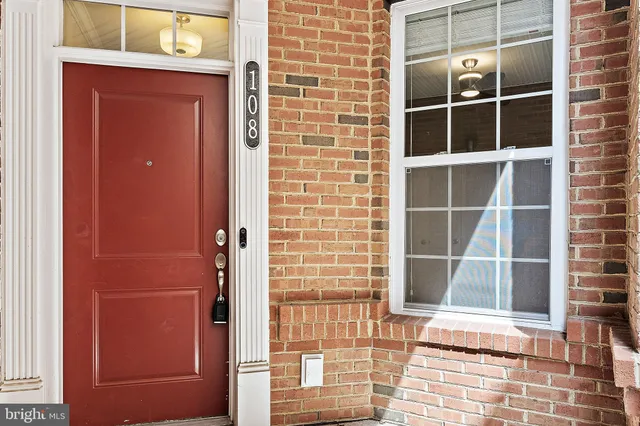 $3,000 | 43031 Foxtrail Woods Terrace, Unit 108, Ashburn, VA 20148