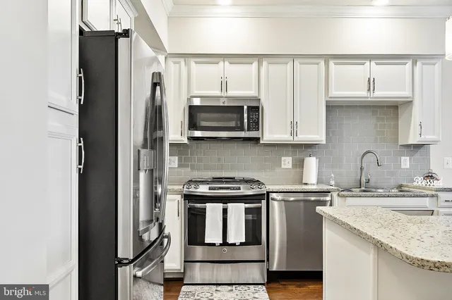 $3,000 | 43031 Foxtrail Woods Terrace, Unit 108, Ashburn, VA 20148