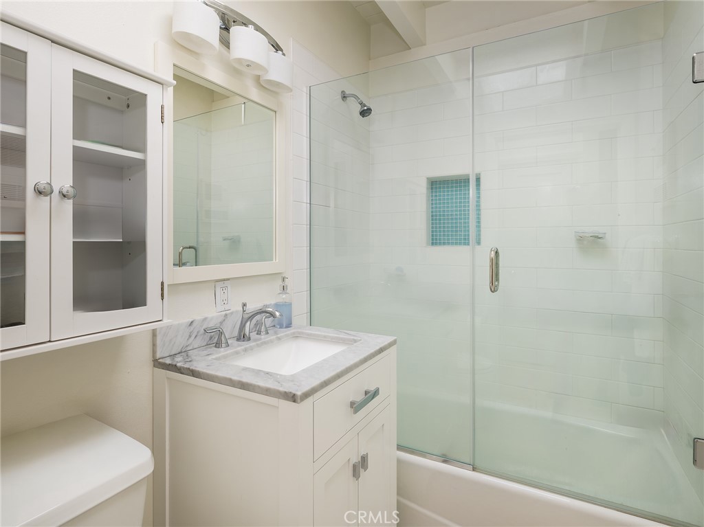 2708 Pine Avenue Manhattan Beach, CA 90266 - Photo 12 of 17