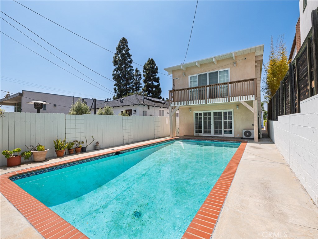 2708 Pine Avenue Manhattan Beach, CA 90266 - Photo 14 of 17