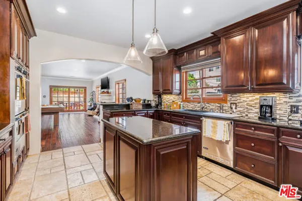 $2,299,000 | 4375 Kraft Avenue, Studio City, CA 91604