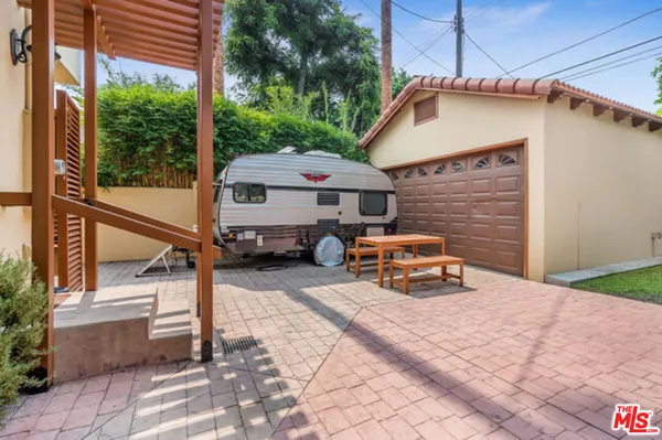 $2,299,000 | 4375 Kraft Avenue, Studio City, CA 91604