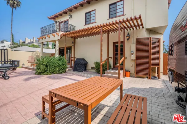 $2,299,000 | 4375 Kraft Avenue, Studio City, CA 91604