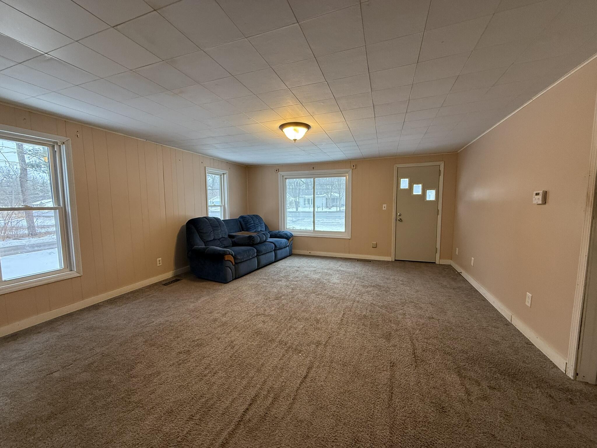2018 North Whitehall Road Muskegon, MI 49445 - Photo 8 of 16 IMG_7725