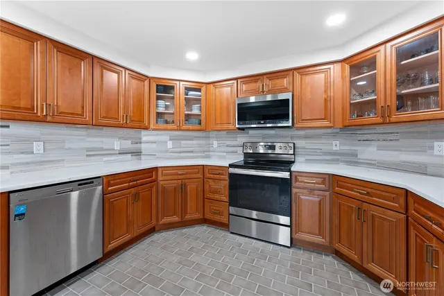 $799,900 | 11243 Airpark Lane Southeast, Yelm, WA 98597