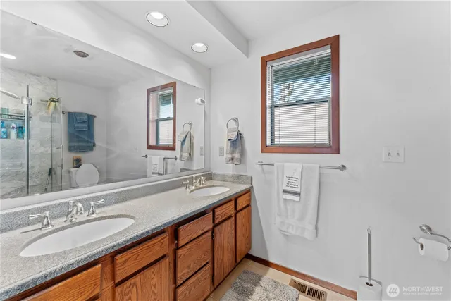 $799,900 | 11243 Airpark Lane Southeast, Yelm, WA 98597