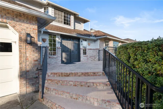 $799,900 | 11243 Airpark Lane Southeast, Yelm, WA 98597