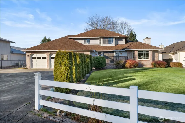 $799,900 | 11243 Airpark Lane Southeast, Yelm, WA 98597