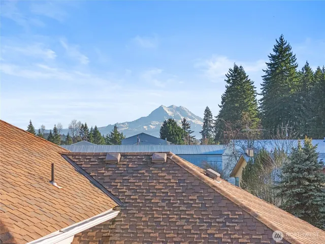 $799,900 | 11243 Airpark Lane Southeast, Yelm, WA 98597