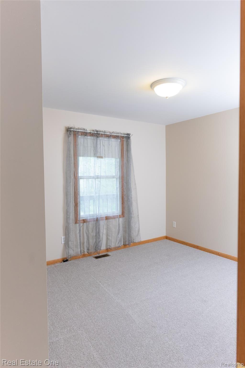 1540 Fish Lake Road Lapeer, MI 48446 - Photo 13 of 24 Bedroom 1