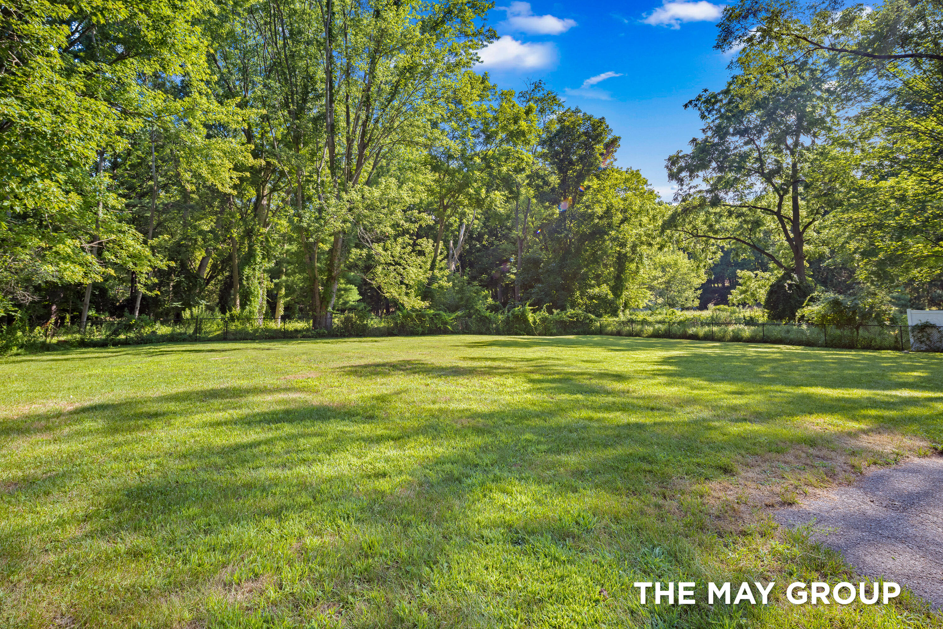 6291 Cascade Road Southeast Grand Rapids, MI 49546 - Photo 44 of 59 Backyard