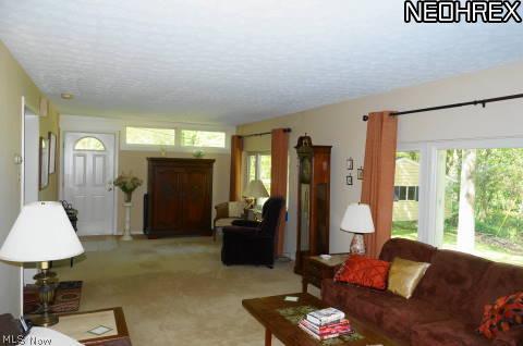4542 Edson Road Kent, OH 44240 - Photo 4 of 25 The Great Room!