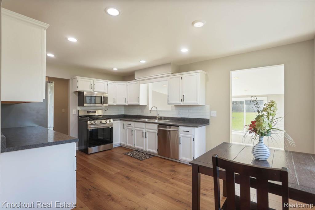 6960 Garfield Road Freeland, MI 48623 - Photo 10 of 48