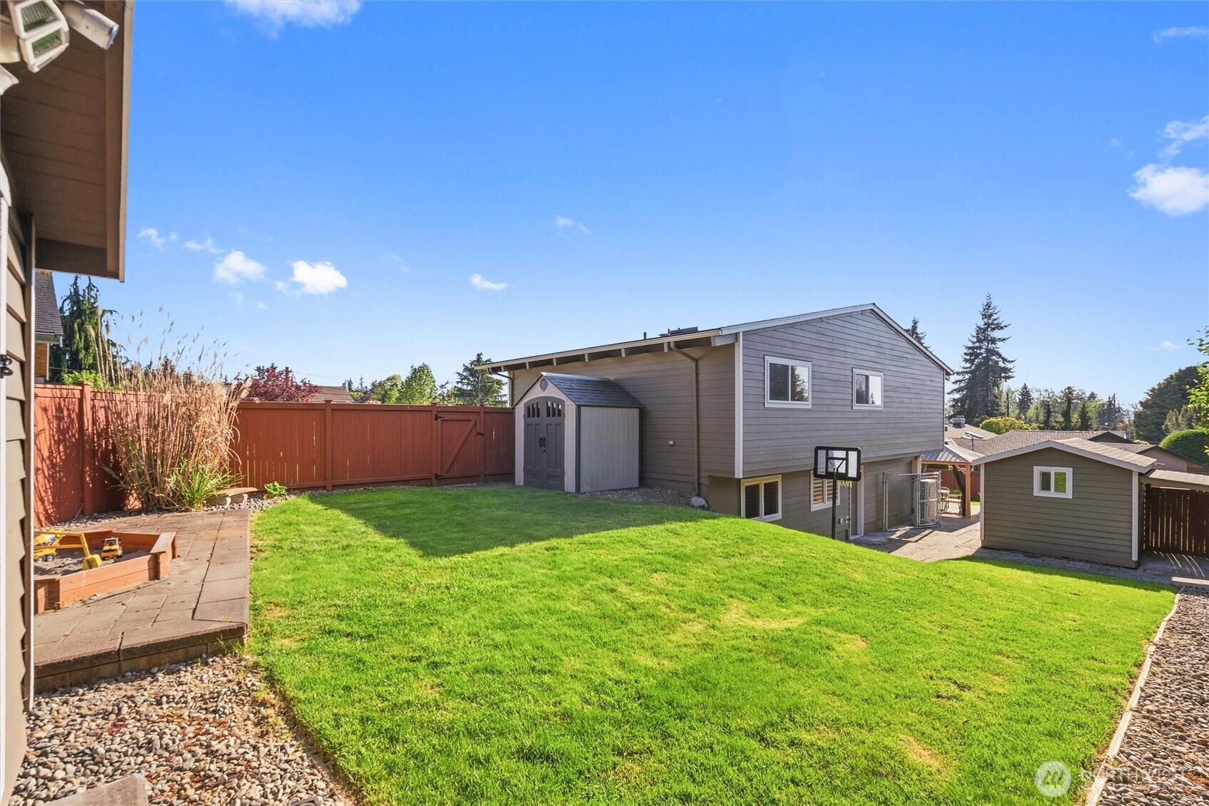 841 Brookmere Drive Edmonds, WA 98020 - Photo 29 of 33