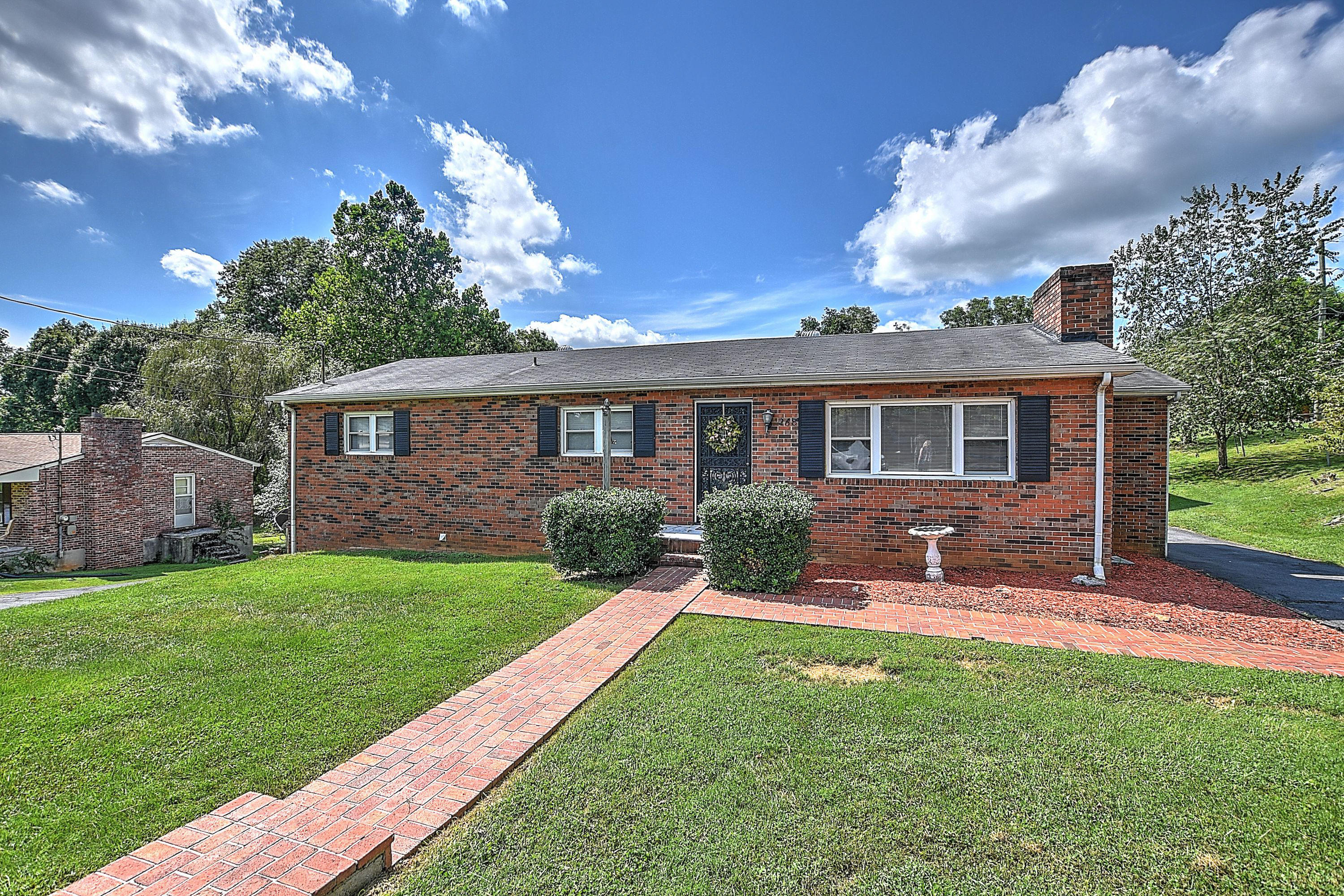 268 Seminole Road Bristol, VA 24201 - Photo 2 of 38 268 Seminole Rd