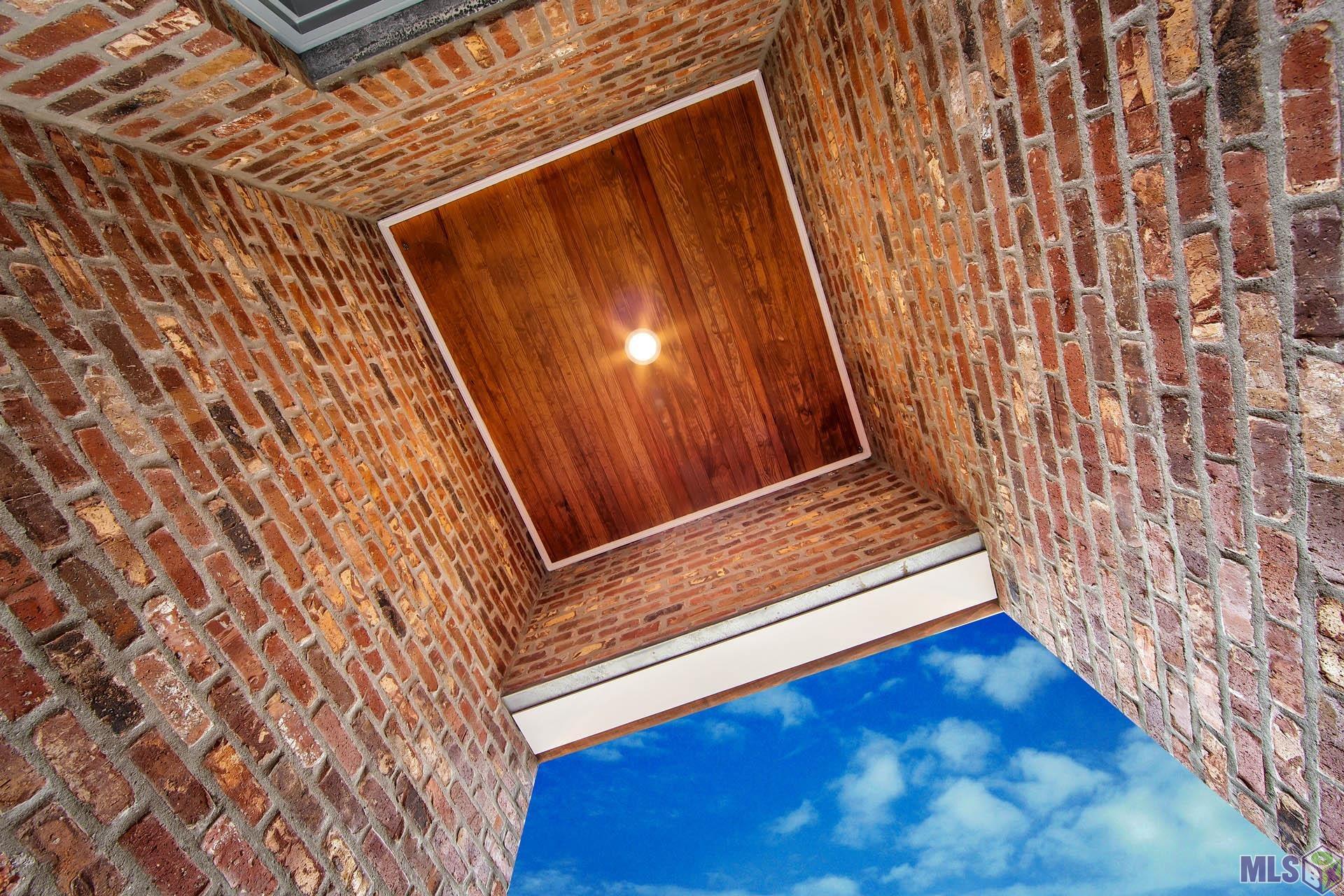 465 Independence Drive Houma, LA 70360 - Photo 2 of 20