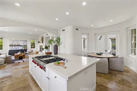 $8,950,000 | 28 Sandy Cove, Newport Coast, CA 92657