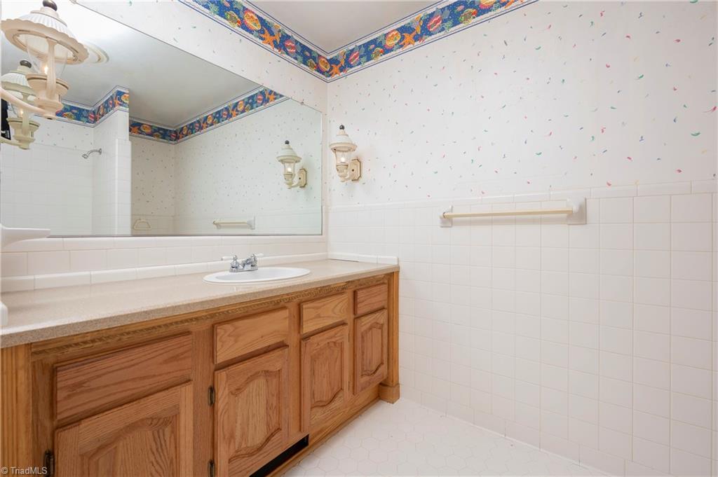 3340 Kirklees Road Winston-Salem, NC 27104 - Photo 24 of 30 Gallery Image 24