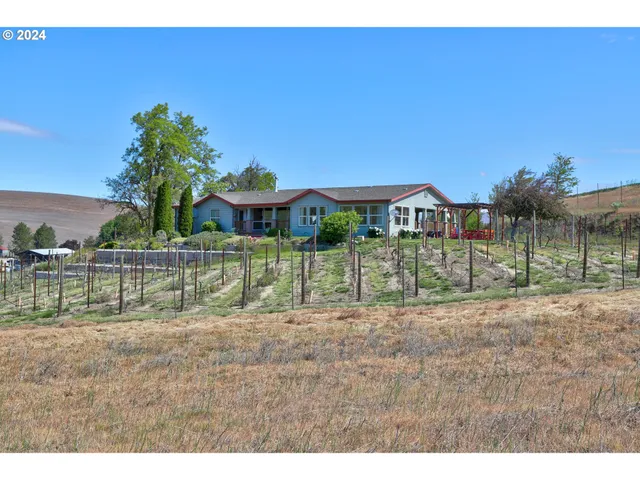 $750,000 | 4532 Emerson Loop Road, The Dalles, OR 97058