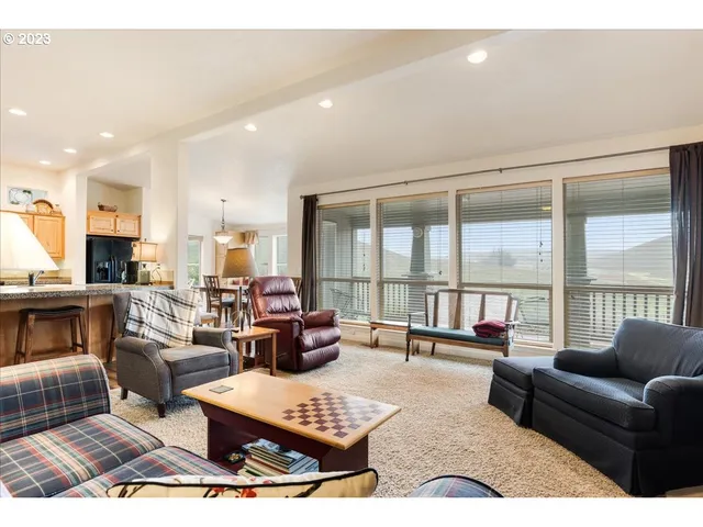 $750,000 | 4532 Emerson Loop Road, The Dalles, OR 97058