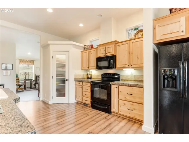 $750,000 | 4532 Emerson Loop Road, The Dalles, OR 97058