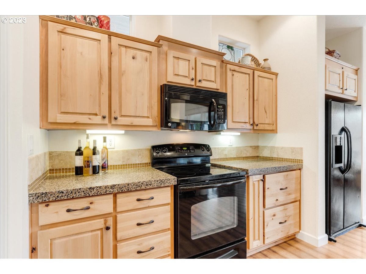 4532 Emerson Loop Road The Dalles, OR 97058 - Photo 16 of 48