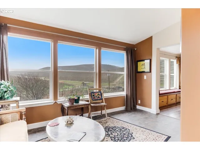 $750,000 | 4532 Emerson Loop Road, The Dalles, OR 97058