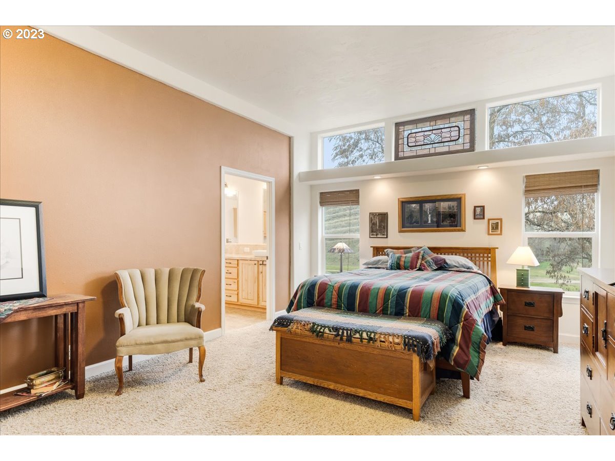 4532 Emerson Loop Road The Dalles, OR 97058 - Photo 26 of 48