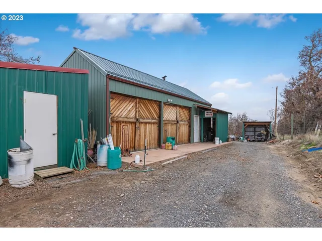$750,000 | 4532 Emerson Loop Road, The Dalles, OR 97058
