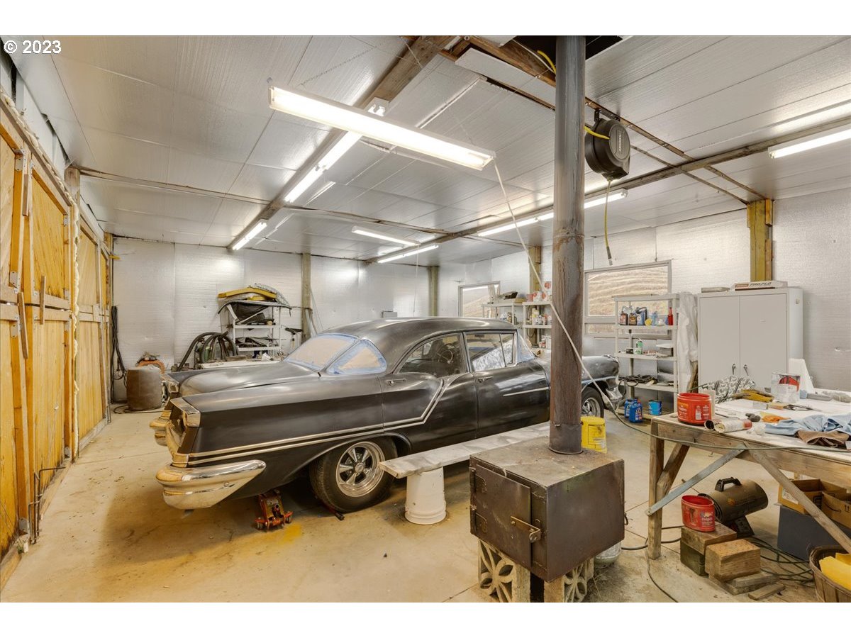 4532 Emerson Loop Road The Dalles, OR 97058 - Photo 46 of 48