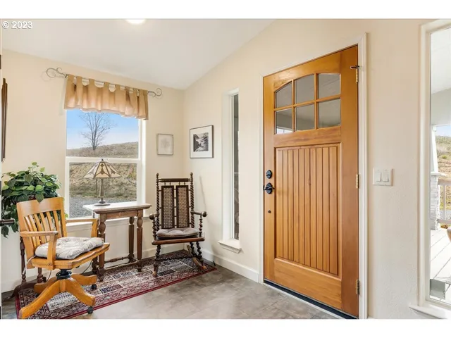 $750,000 | 4532 Emerson Loop Road, The Dalles, OR 97058