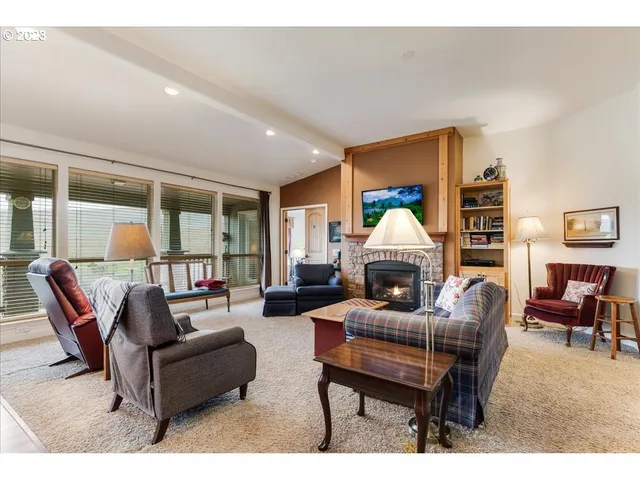 $750,000 | 4532 Emerson Loop Road, The Dalles, OR 97058