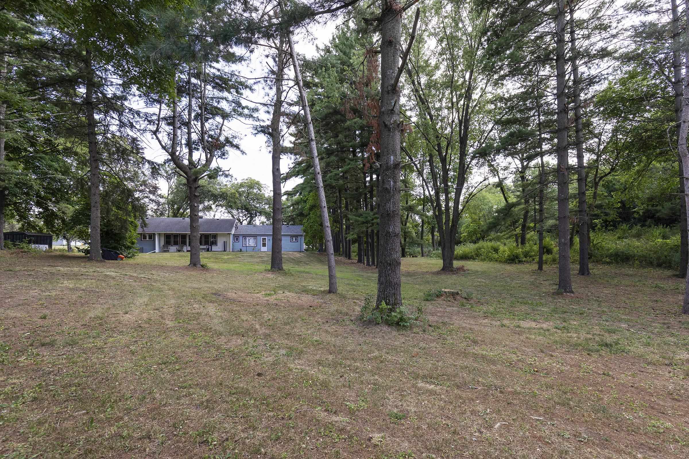 W5840 Hackbarth Road Fort Atkinson, WI 53538 - Photo 9 of 41 Gallery Image 9