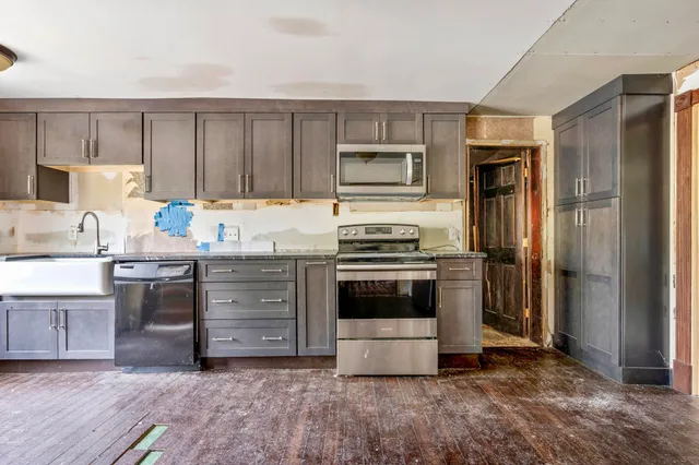 $395,000 | 2 Bonny Eagle Road, Hollis Center, ME 04042