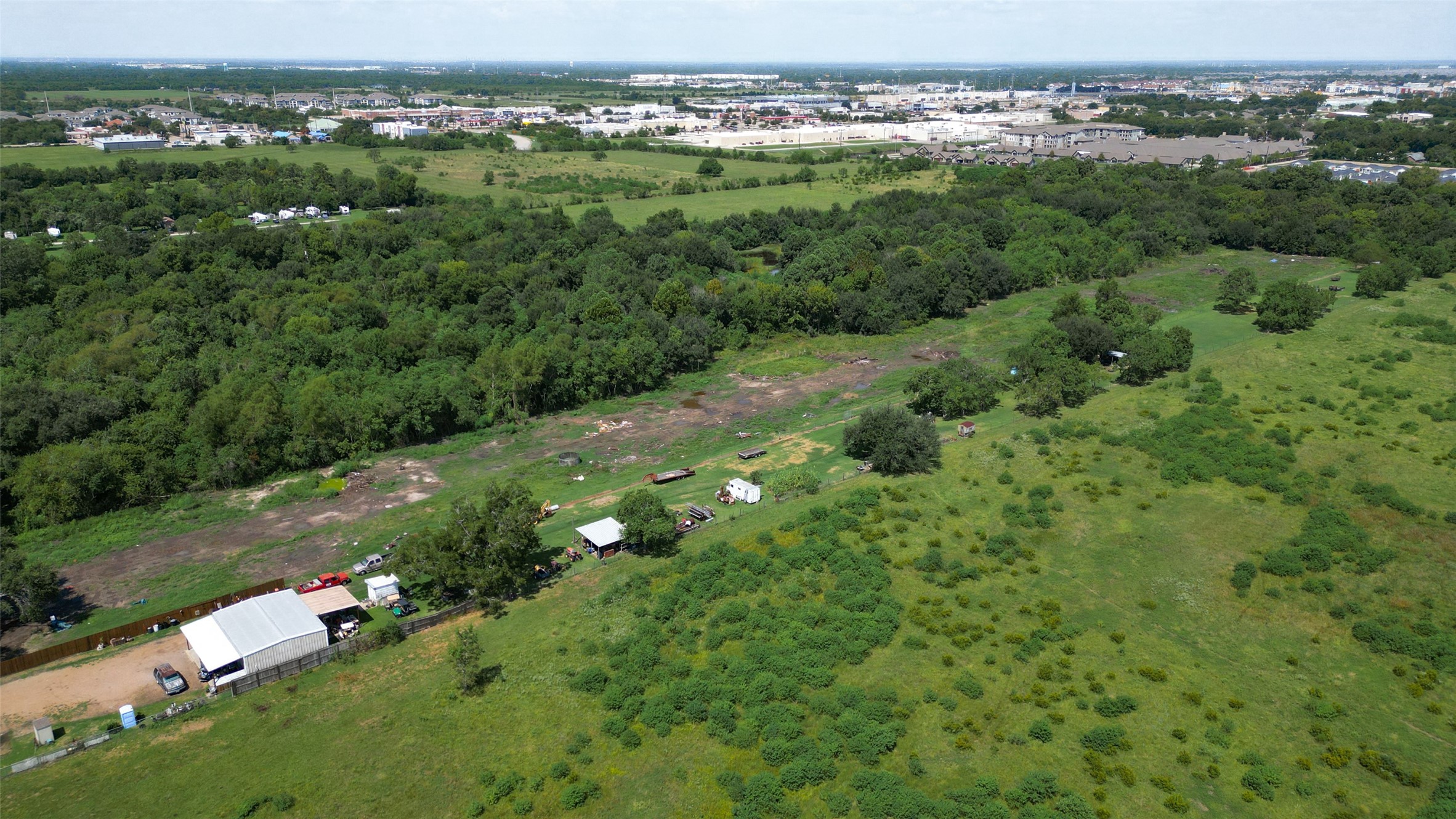 418 West Archer Road Baytown, TX 77521 - Photo 5 of 26 Gallery Image 5