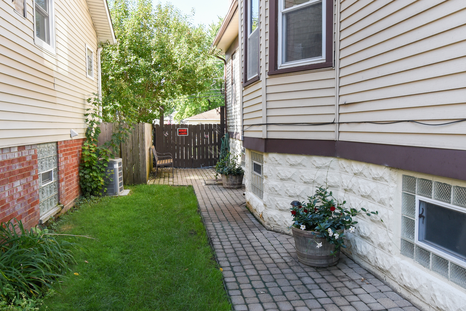 4032 Prairie Avenue Brookfield, IL 60513 - Photo 6 of 34