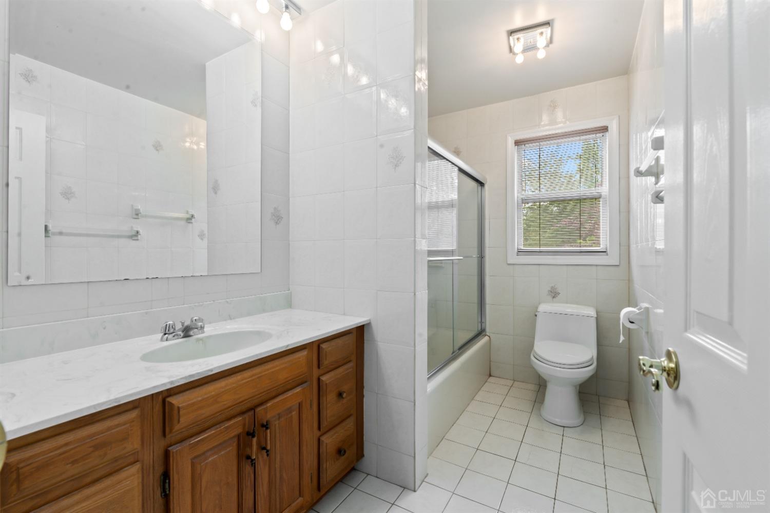 13 Chandler Road Edison, NJ 08820 - Photo 29 of 53