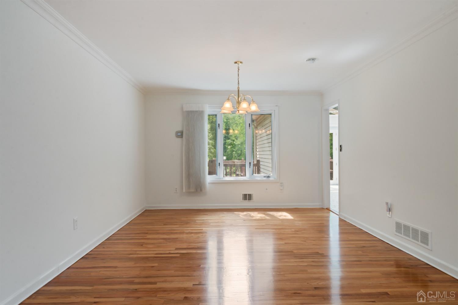 13 Chandler Road Edison, NJ 08820 - Photo 7 of 53