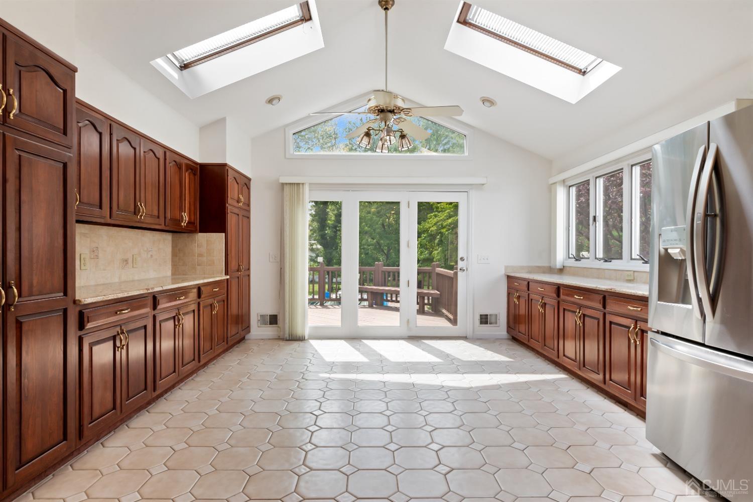 13 Chandler Road Edison, NJ 08820 - Photo 10 of 53