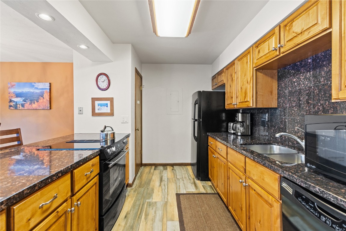 325 Four Oclock Road, Unit C304 Breckenridge, CO 80424 - Photo 12 of 33 Gallery Image 12