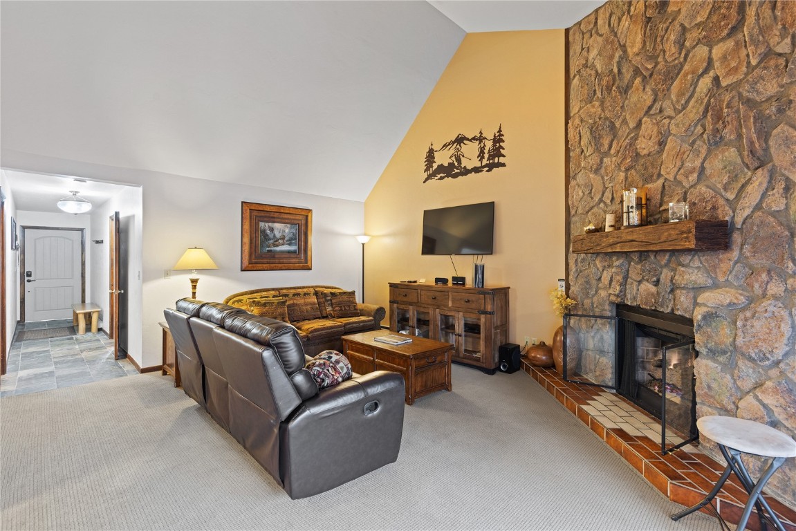 325 Four Oclock Road, Unit C304 Breckenridge, CO 80424 - Photo 4 of 33 Gallery Image 4