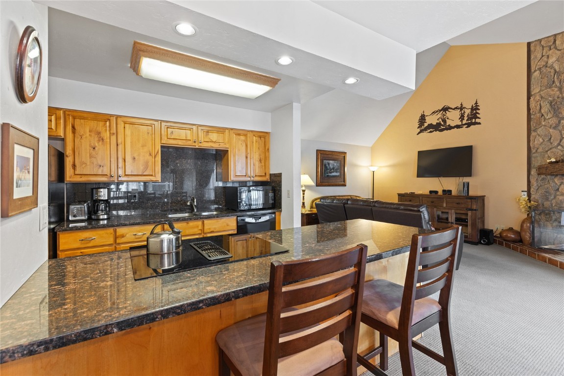 325 Four Oclock Road, Unit C304 Breckenridge, CO 80424 - Photo 8 of 33 Gallery Image 8